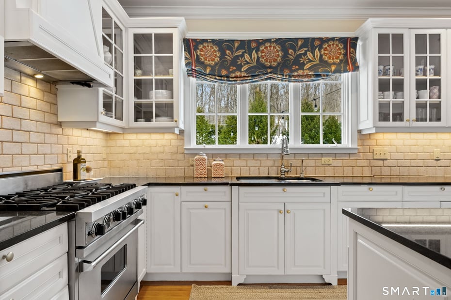 10 Pheasant Hill Road Photo 7