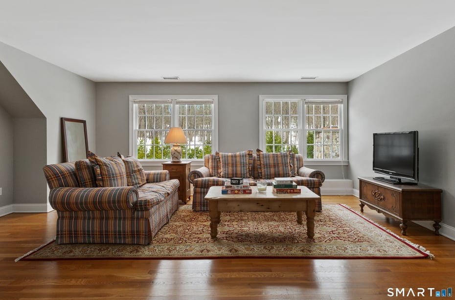 10 Pheasant Hill Road Photo 29