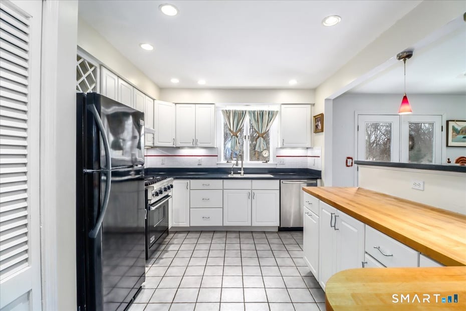 135 Parsonage Hill Road Photo 11