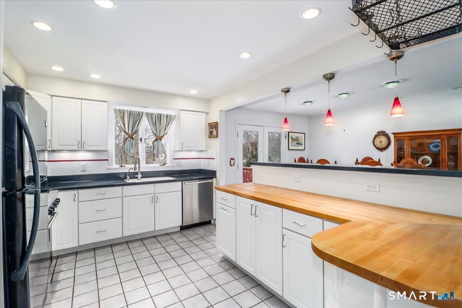 135 Parsonage Hill Road Photo 12