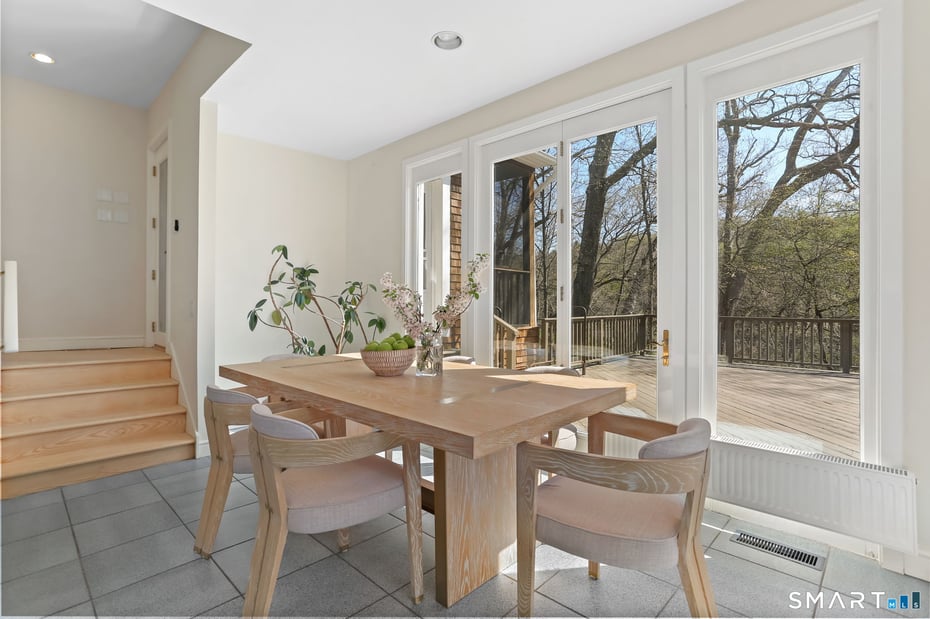 32 Buttonball Lane Photo 14