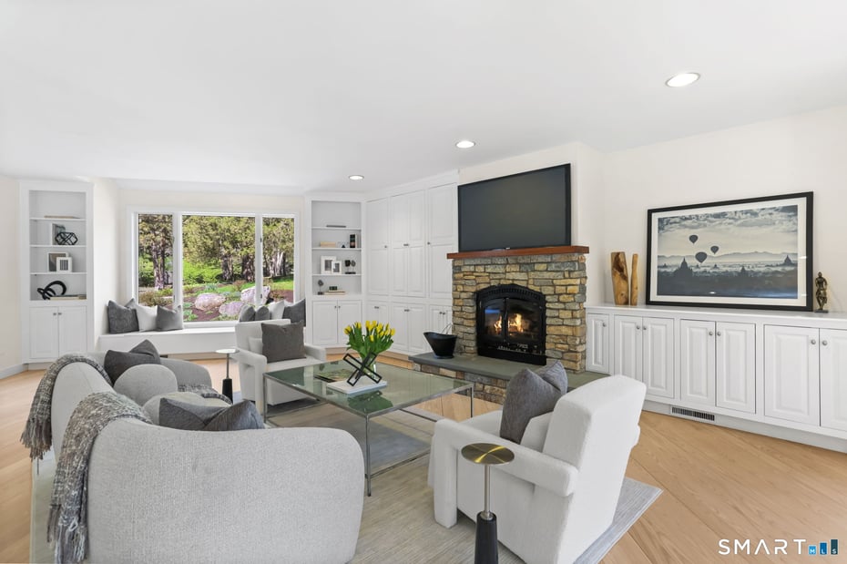 32 Buttonball Lane Photo 19