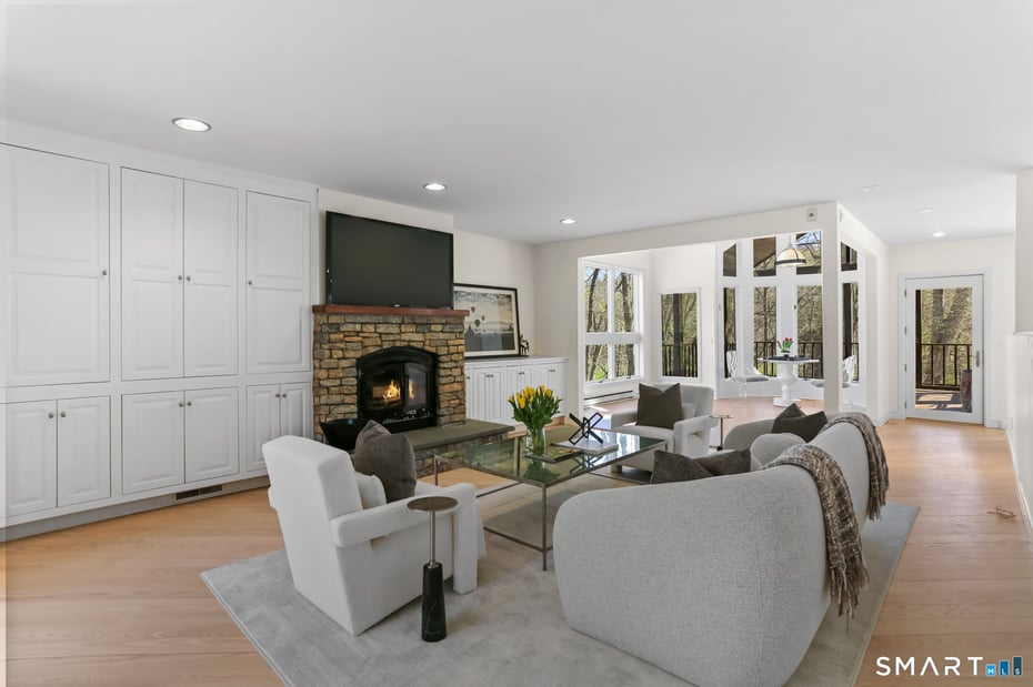 32 Buttonball Lane Photo 20