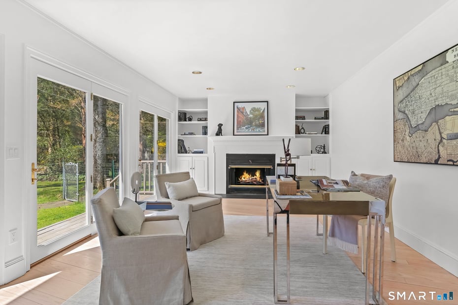 32 Buttonball Lane Photo 24