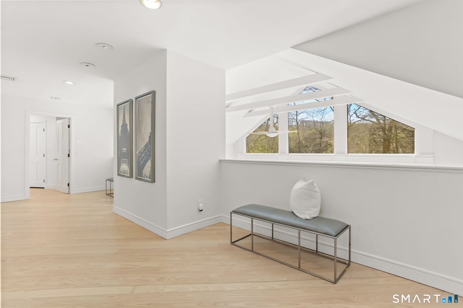 32 Buttonball Lane Photo 28