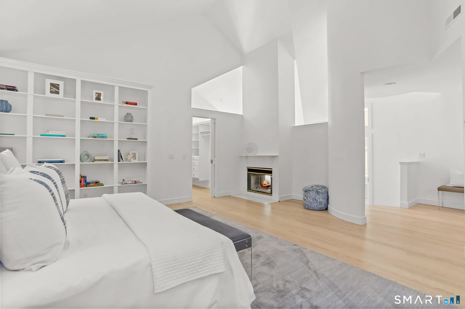 32 Buttonball Lane Photo 30