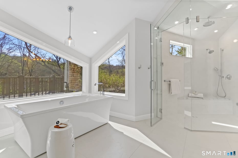 32 Buttonball Lane Photo 32