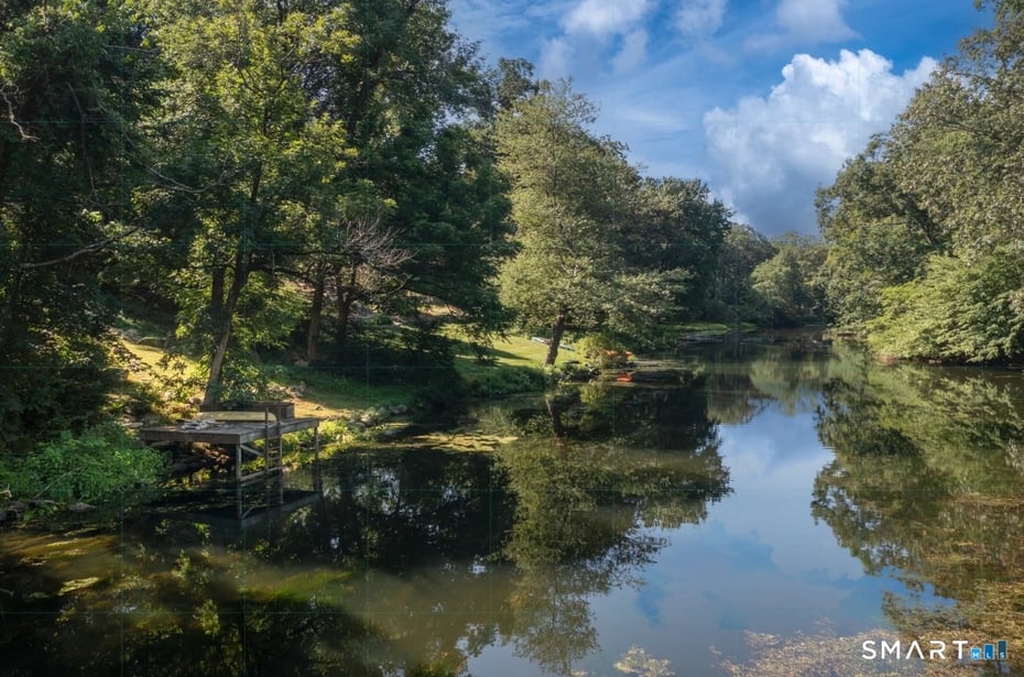 32 Buttonball Lane Photo 37