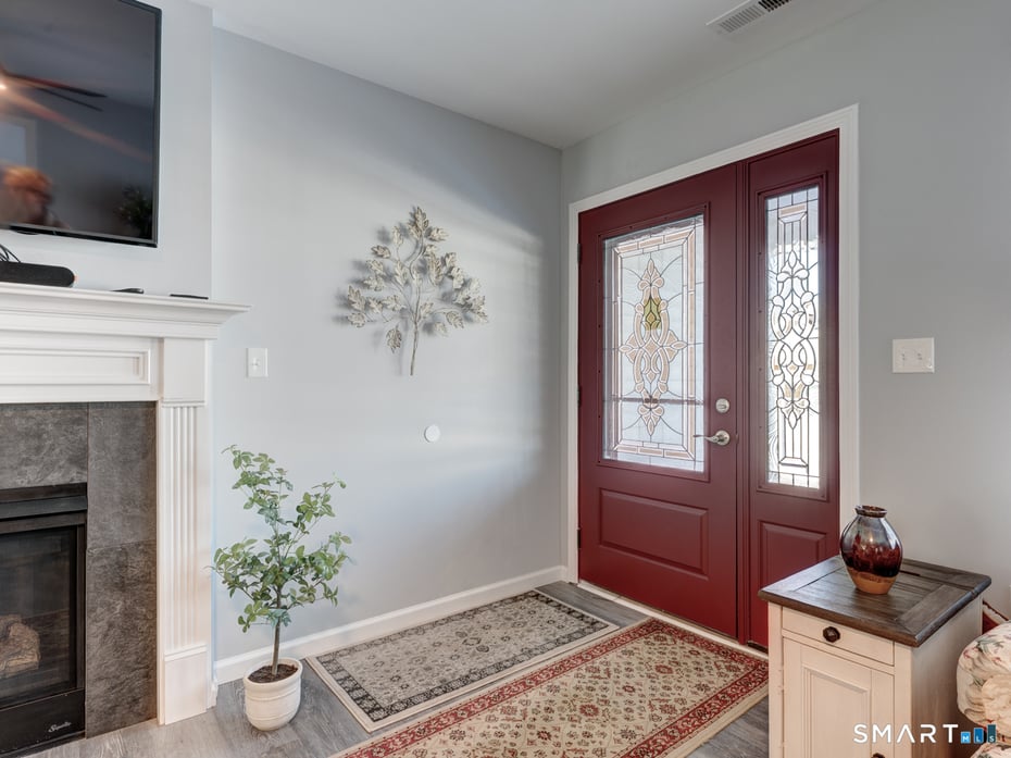 23 Hannah Way Photo 3