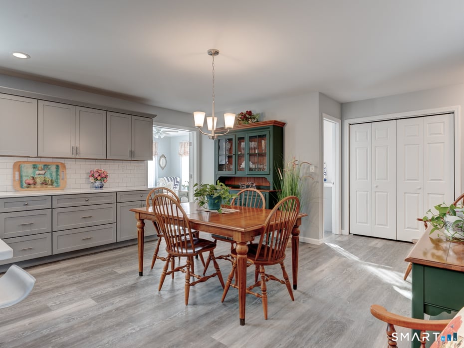 23 Hannah Way Photo 15