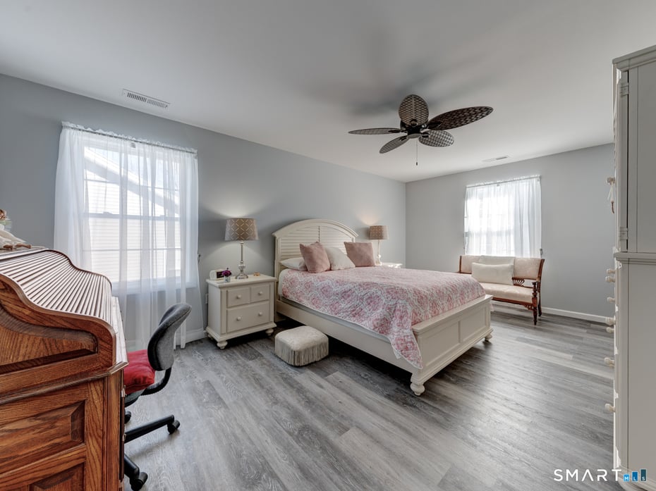 23 Hannah Way Photo 21