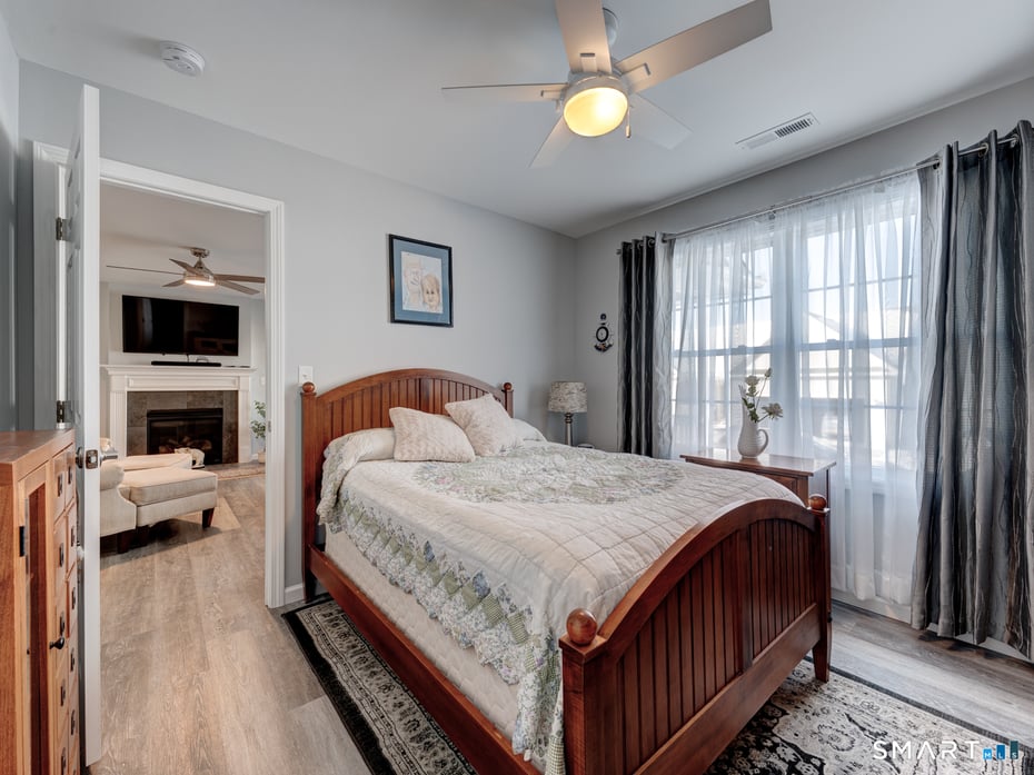 23 Hannah Way Photo 25