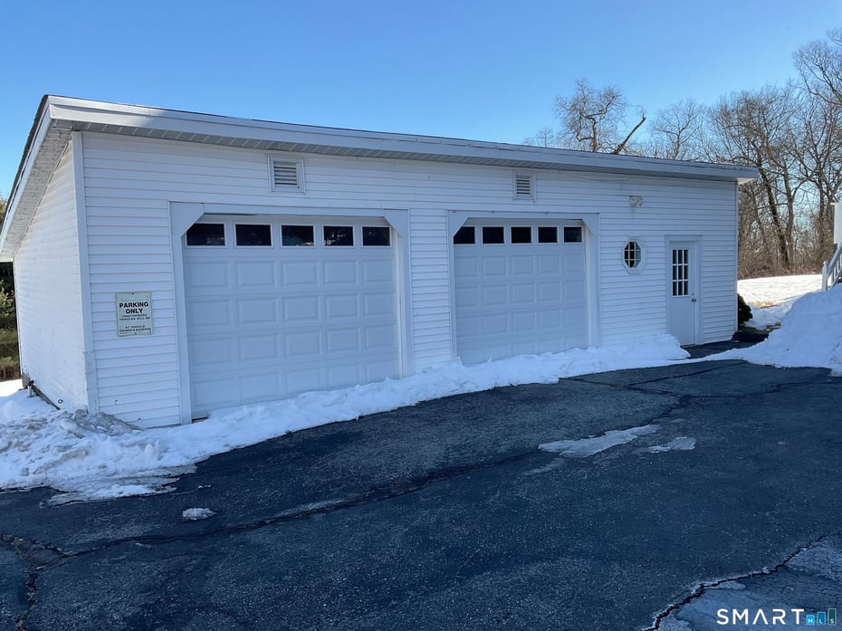 405 Mohegan Avenue Parkway Photo 18