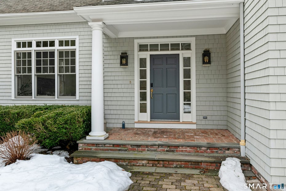 7 Homeward Lane Photo 3