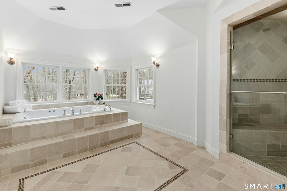 7 Homeward Lane Photo 18