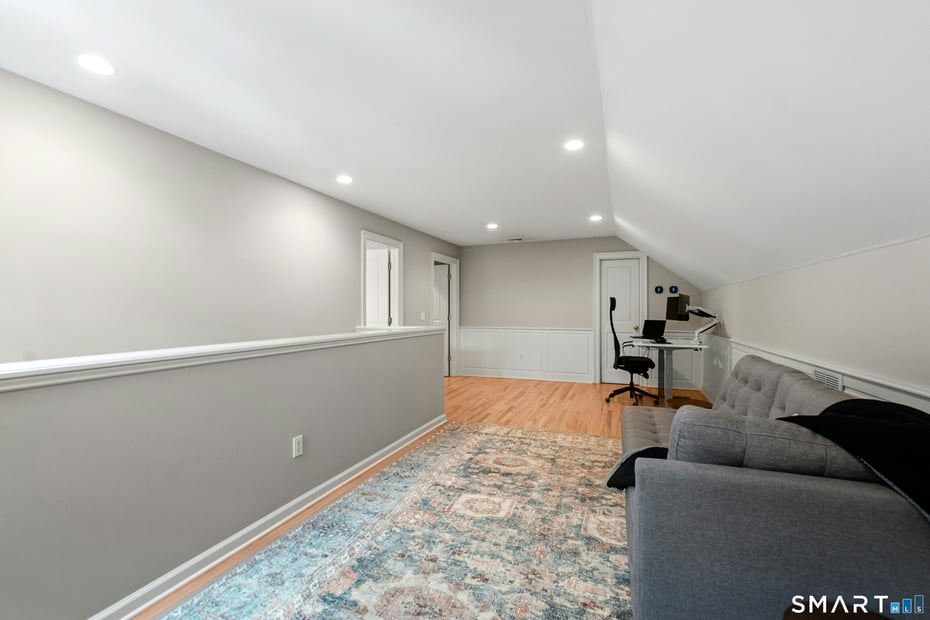 7 Homeward Lane Photo 26