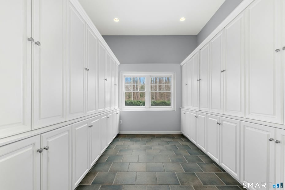 7 Homeward Lane Photo 33