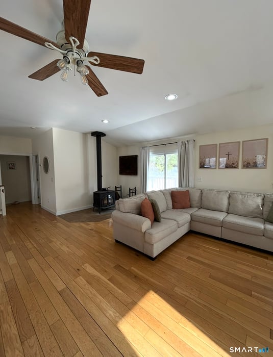 429 Lakeside Road Photo 16