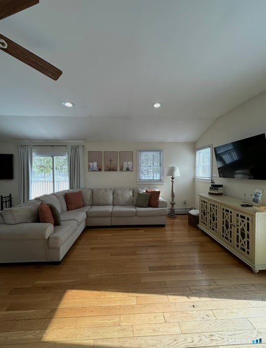 429 Lakeside Road Photo 17