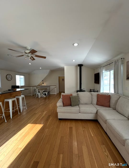 429 Lakeside Road Photo 19