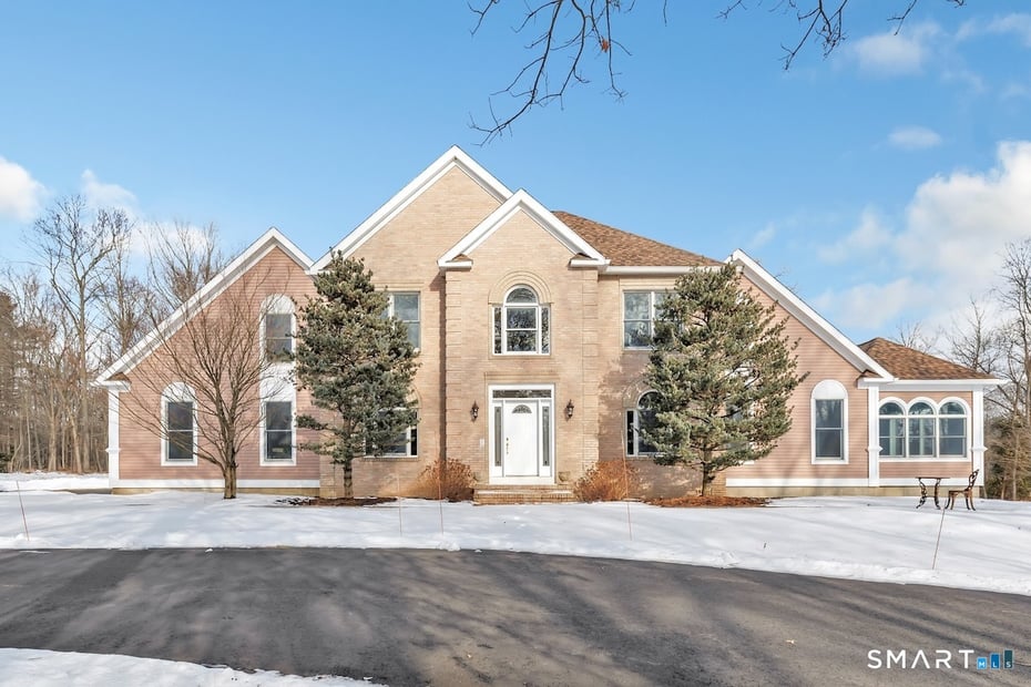 461 Amity Road Photo 4