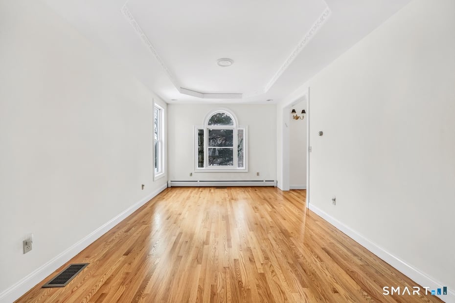 461 Amity Road Photo 11