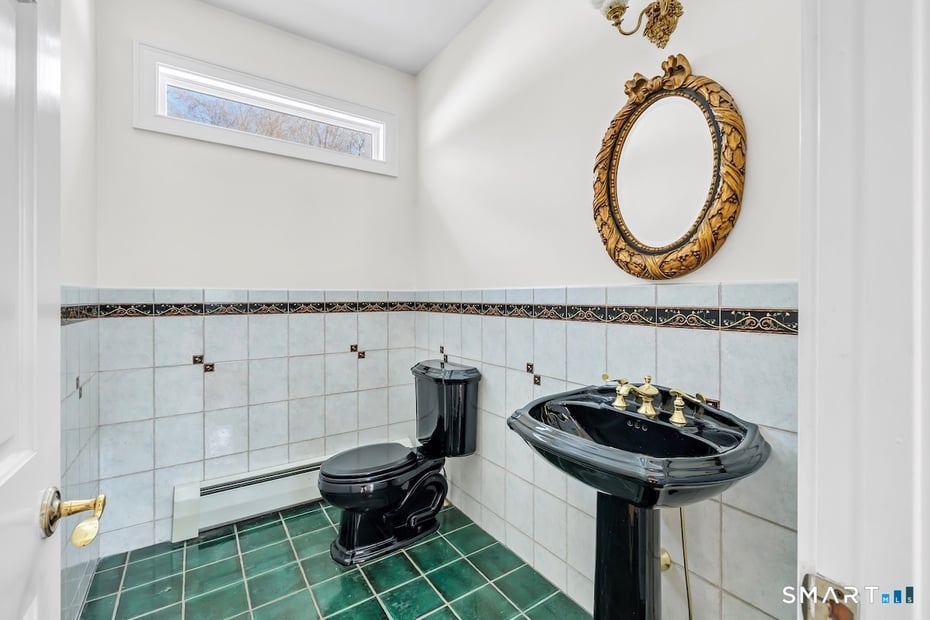 461 Amity Road Photo 21