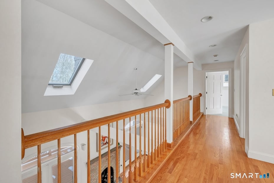 461 Amity Road Photo 31