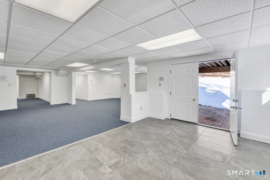 461 Amity Road Photo 36