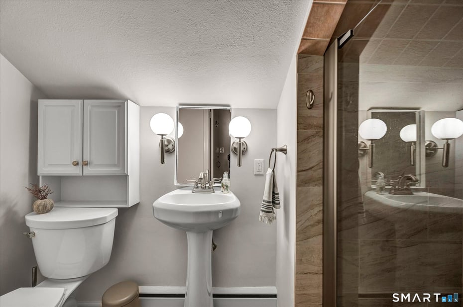 195 Hepburn Road Photo 33