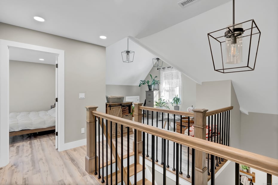 126 Harvard Place Photo 15