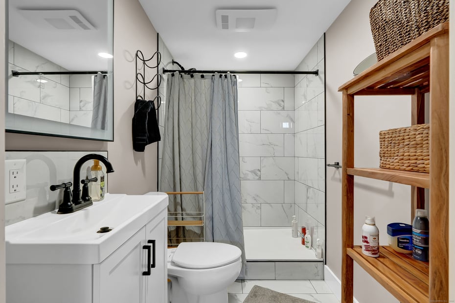 126 Harvard Place Photo 25