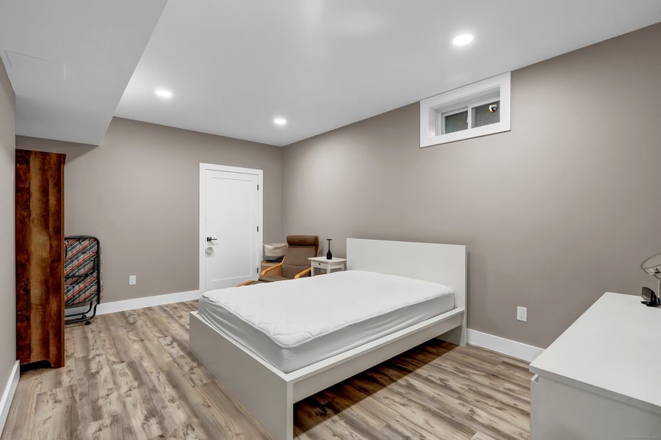 126 Harvard Place Photo 26