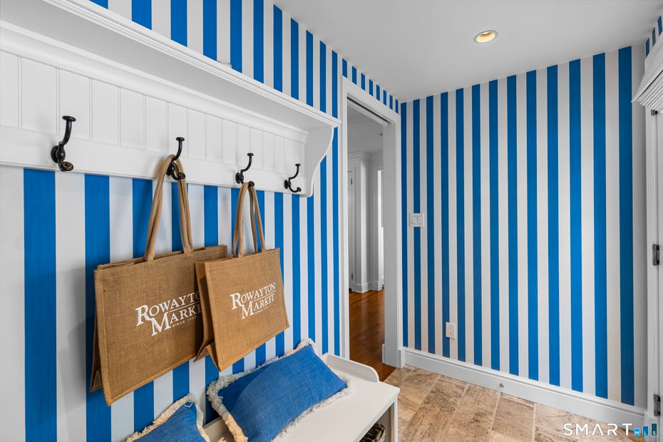 13 Pond Street Photo 23