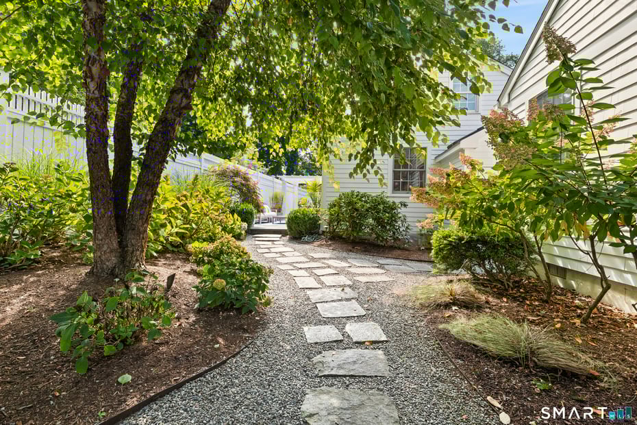 13 Pond Street Photo 35