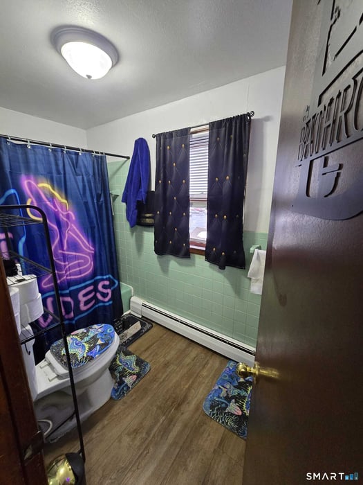 880 First Avenue Photo 11