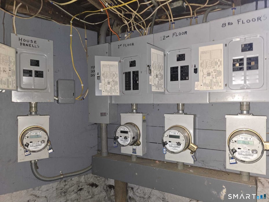 880 First Avenue Photo 17