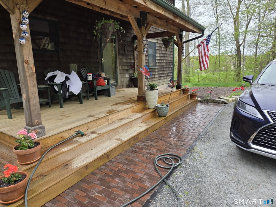 167 Round Hill Road Photo 2