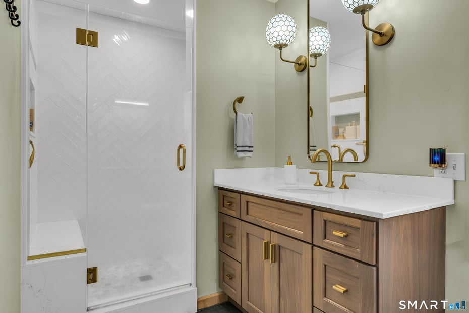 167 Round Hill Road Photo 18