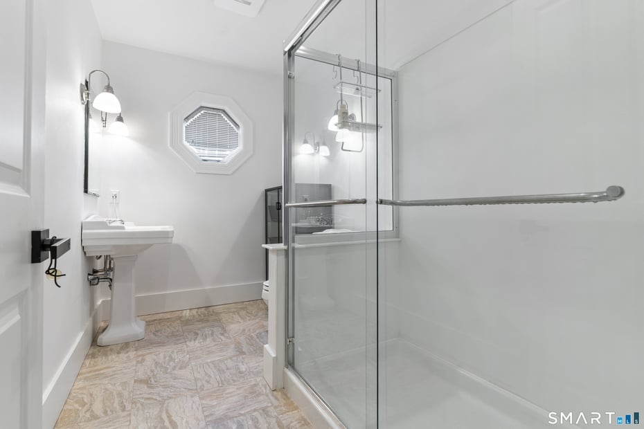 22 Ensign Road Photo 32