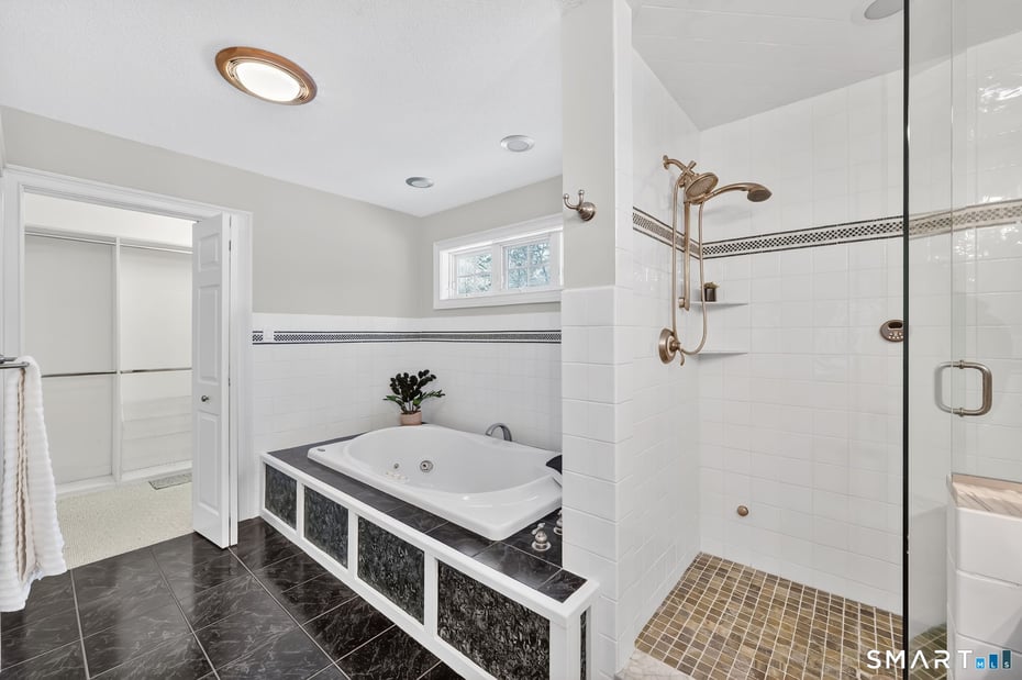 12 The Glade Photo 26