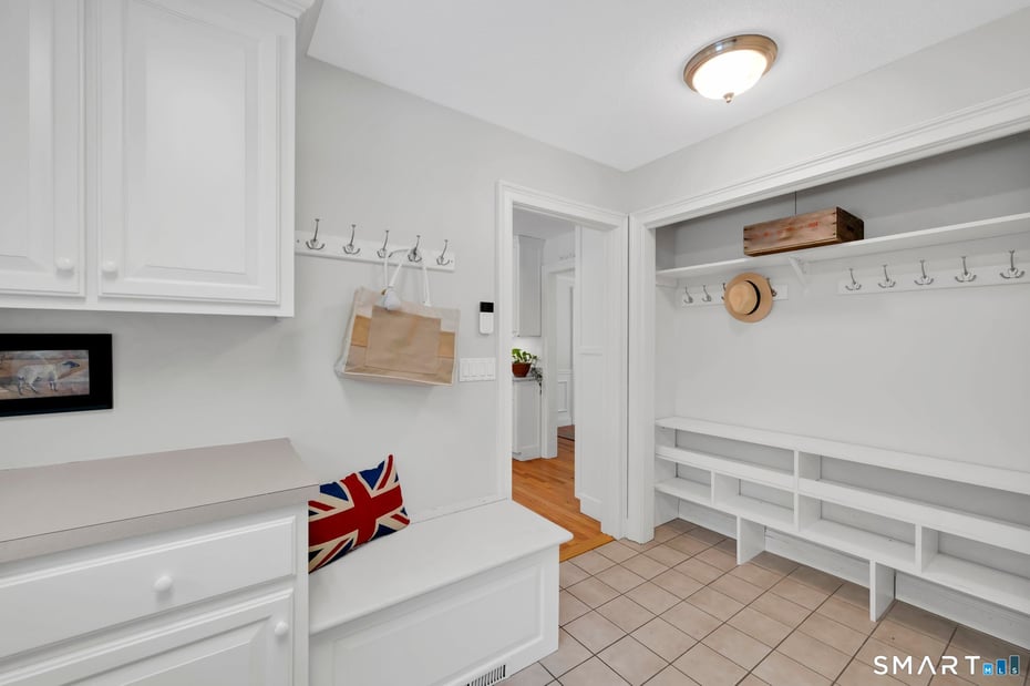 12 The Glade Photo 35