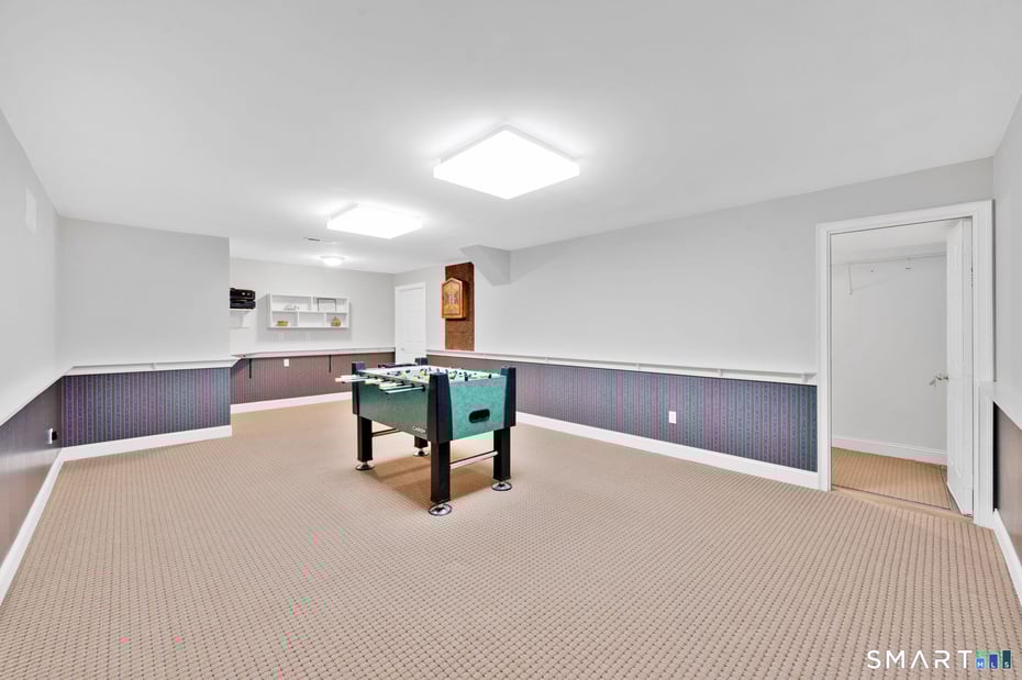 12 The Glade Photo 37