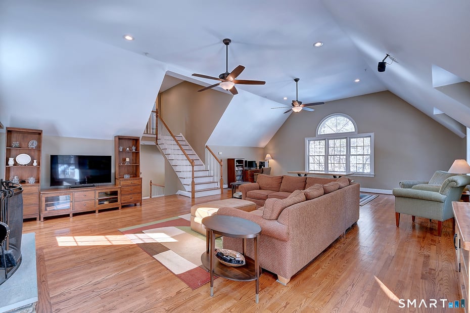 1211 Neipsic Road Photo 16