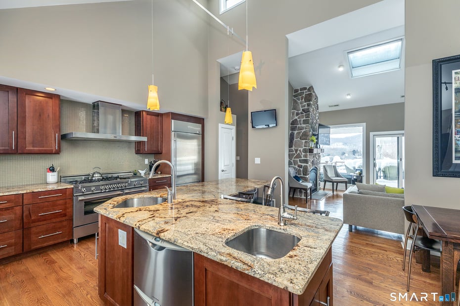 16 Sunset Drive Photo 5