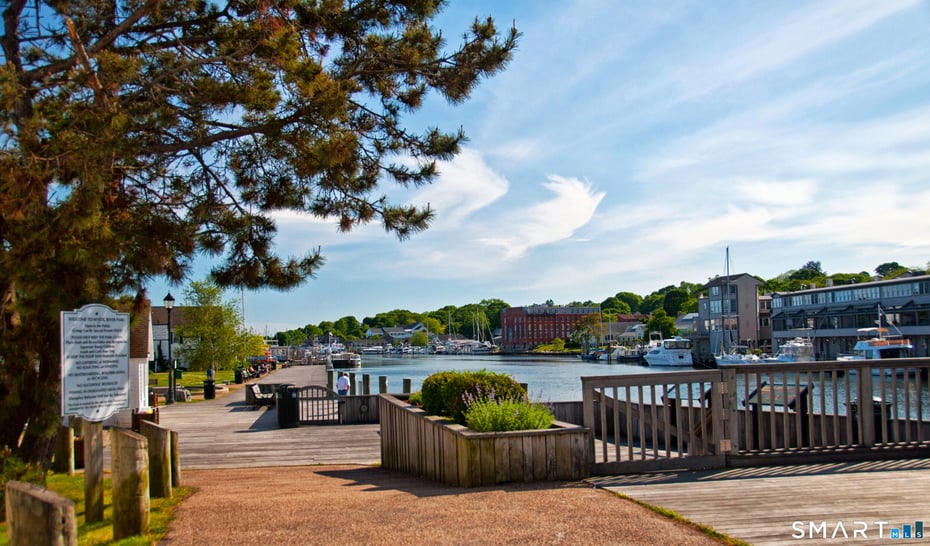 69 B Starr Street Photo 12