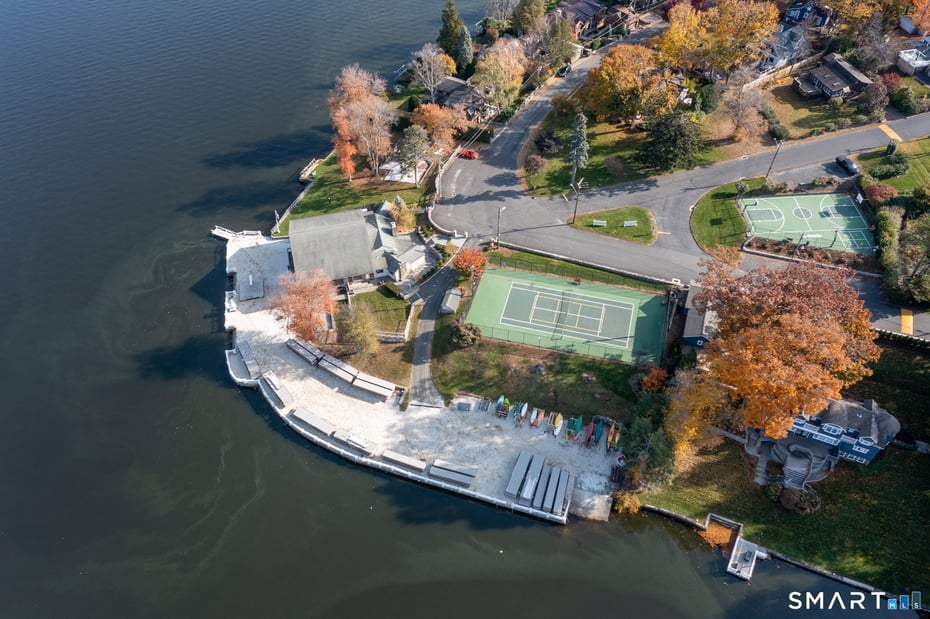 49 Lake Drive South Photo 36