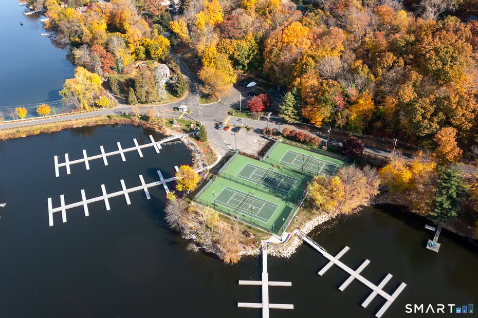 49 Lake Drive South Photo 37