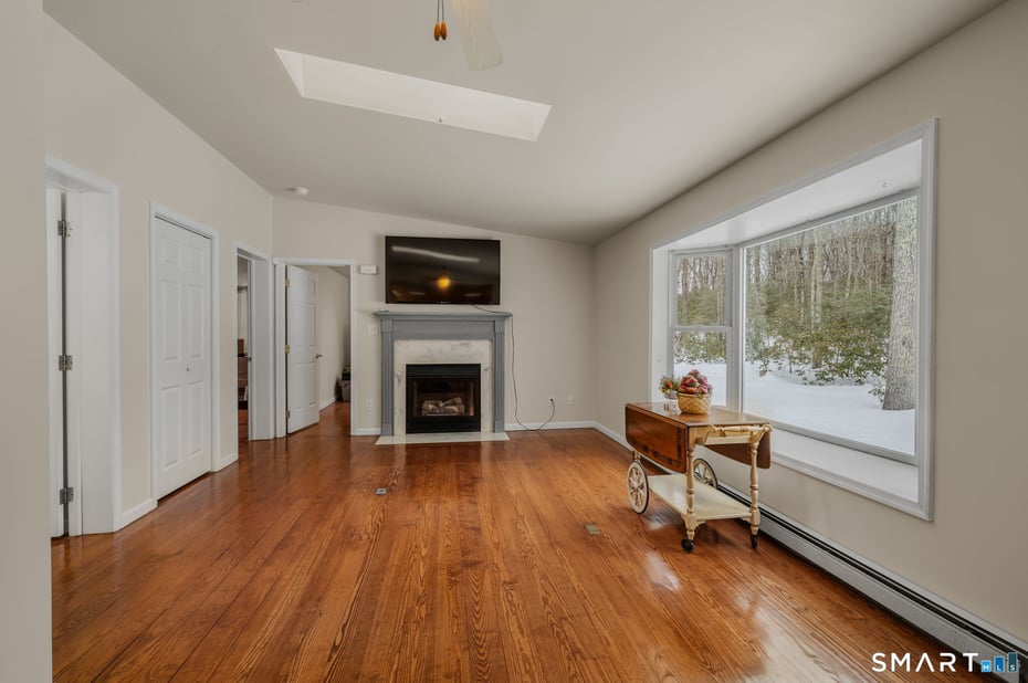 16 Greystone Drive Photo 6