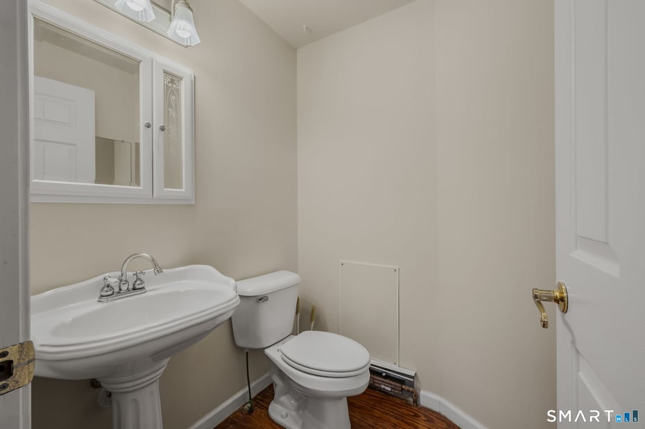 16 Greystone Drive Photo 7